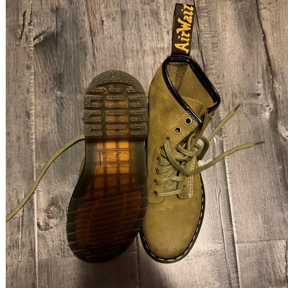 NWOT DR. MARTENS 939 Ben Boots – Olive Green Suede – Size 7M–